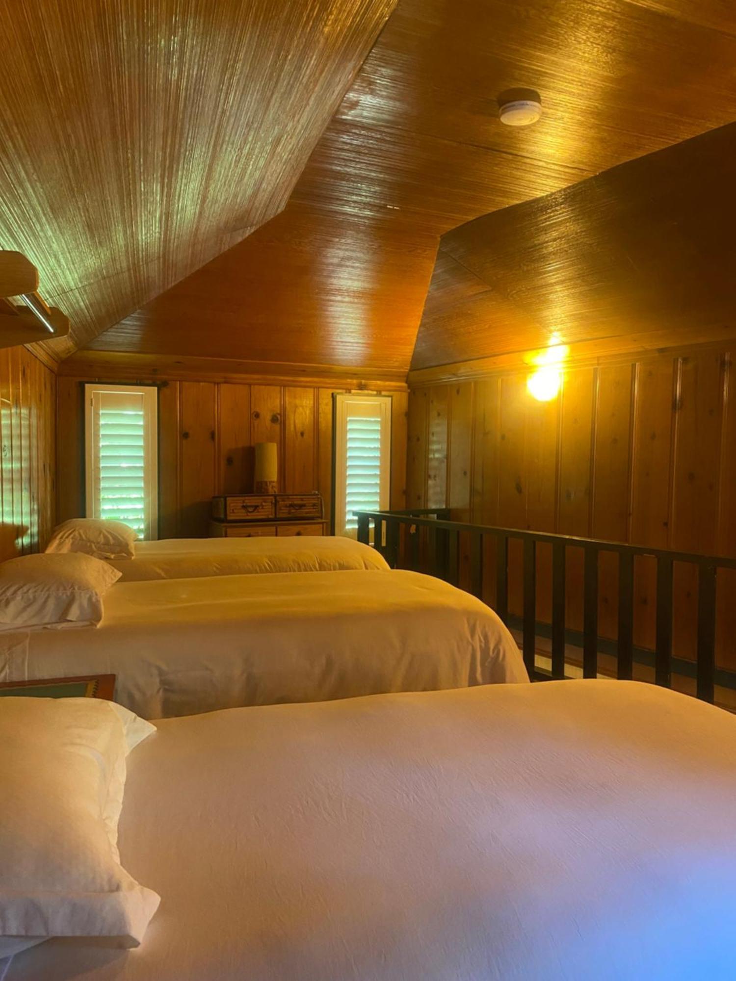 Seven Circles Lodge&Retreat Badger エクステリア 写真